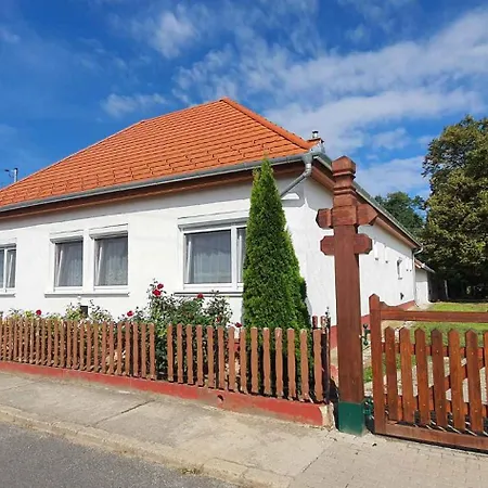 Dom wakacyjny Balatonbereny/balaton 18150 *